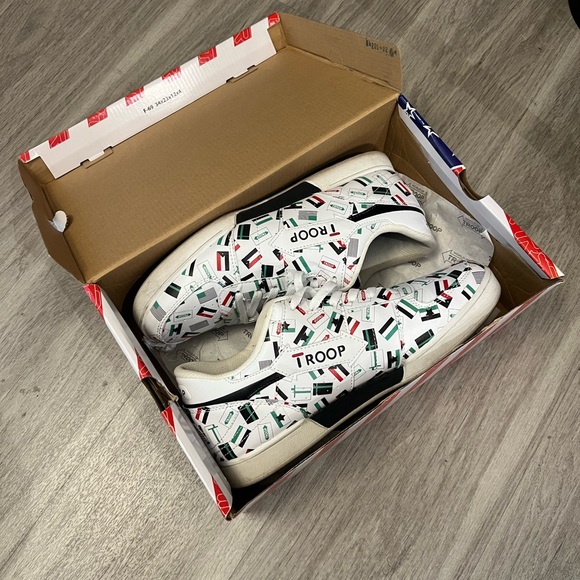 World of Troop Men’s Shoe. (Limited Edition) Rare - Picture 2 of 5